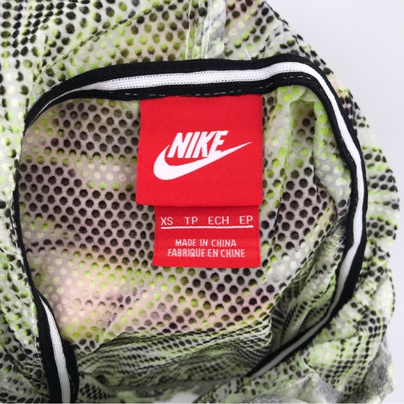 Nike Tech Hyperfuse Hooded Vest Green and White Size XS Full Front Zipper - Picture 4 of 5